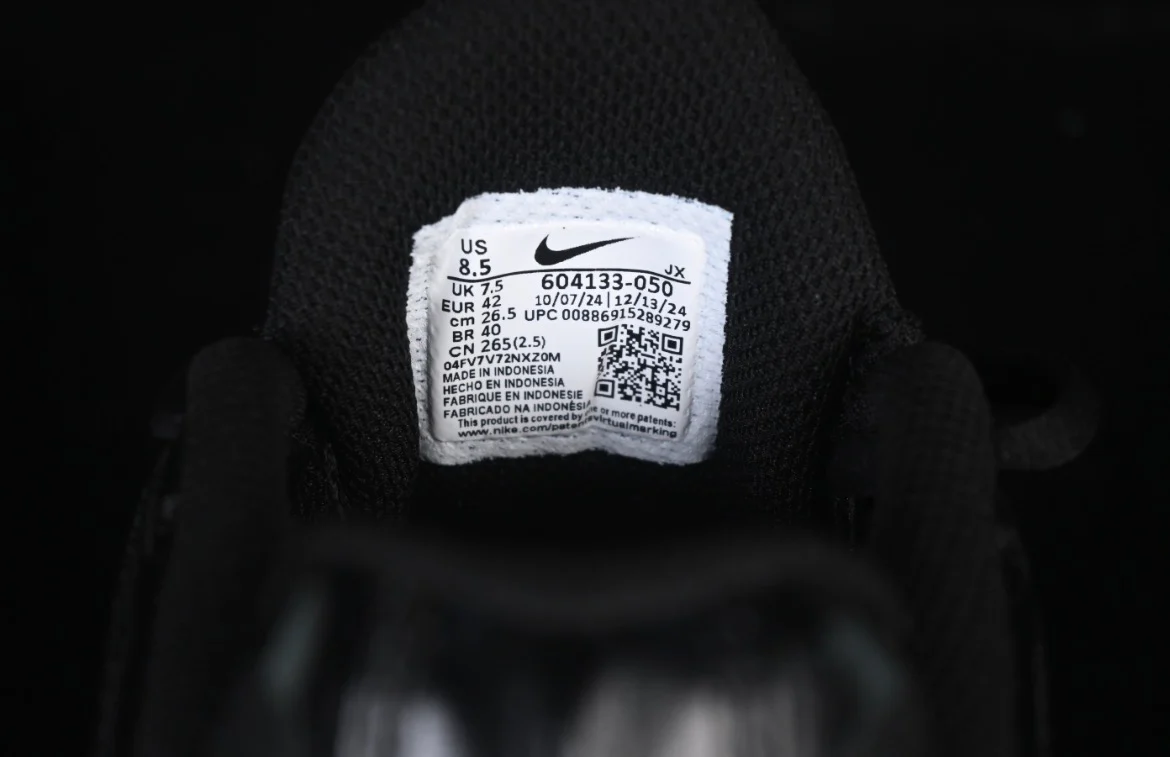 Nike Air Max Plus Black - Image 8
